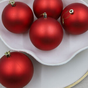 Red 100mm Christmas Baubles 24 Balls Matt